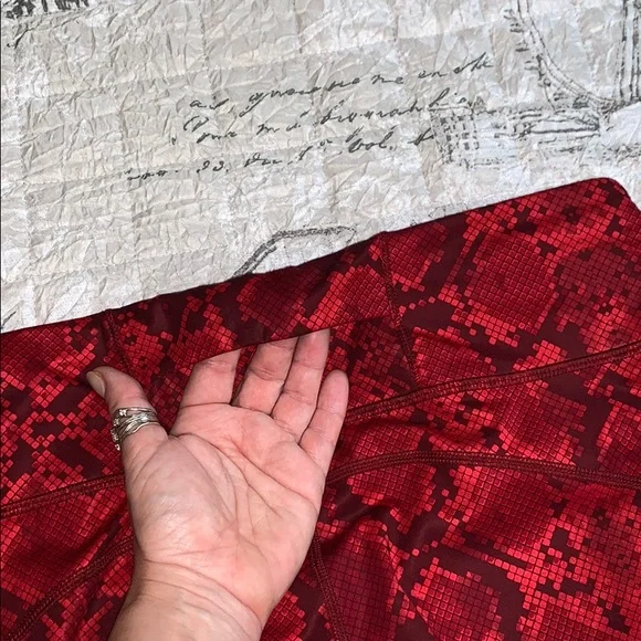 Lululemon leggings - Picture 6 of 8